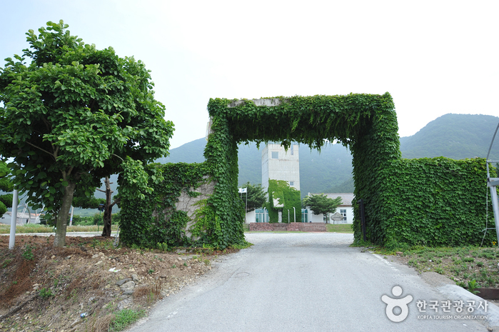 Midang Literary House (미당 서정주 시문학관)