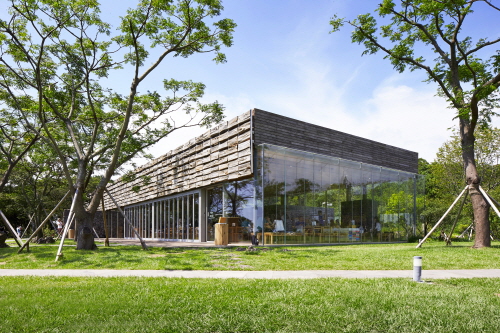 Innisfree Jeju House  (이니스프리 제주하우스)