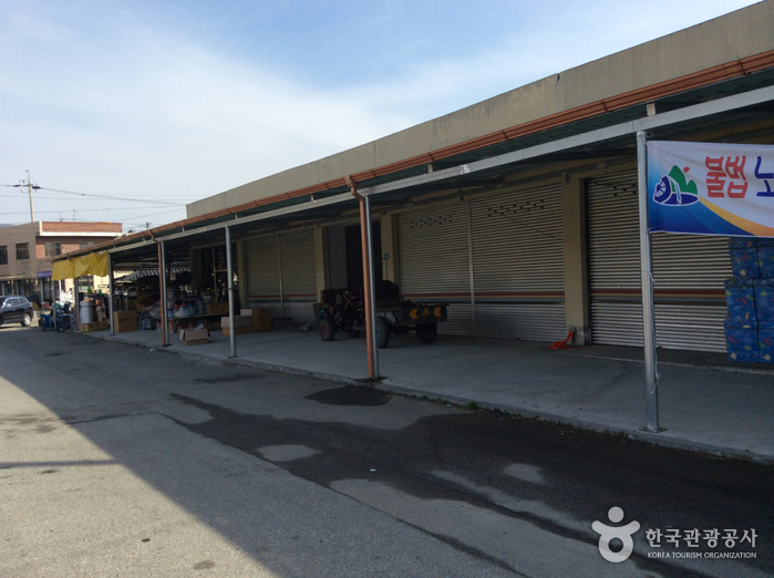 Anuijang Market (5th & 10th Day Market) (안의장 (5, 10일))