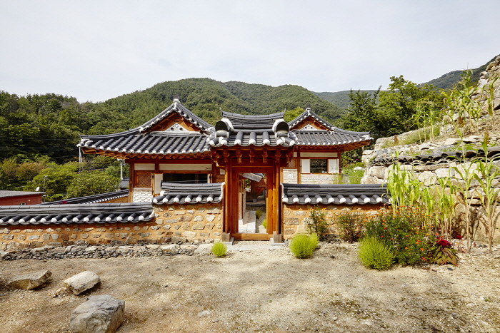 NocWoonJae (녹운재)