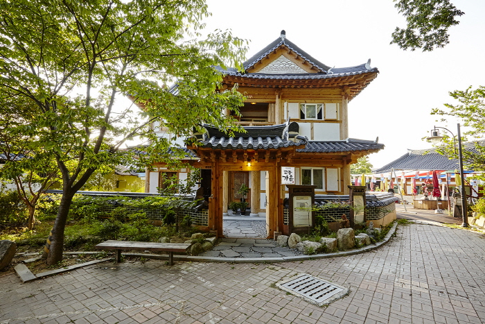 Gyodonggaon (교동가온)