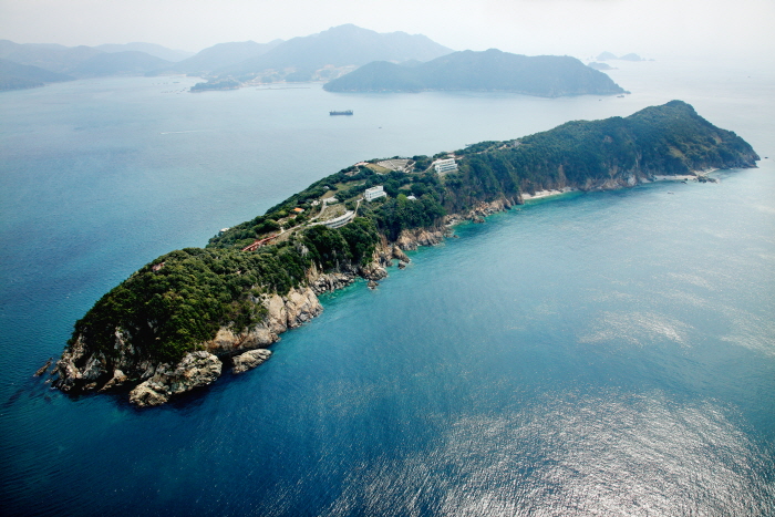 Jangsado Sea Park (장사도해상공원)