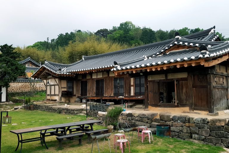 YangDongHo Traditional House (Hanok 152) / 양참사댁(양동호 가옥 / 한옥152)