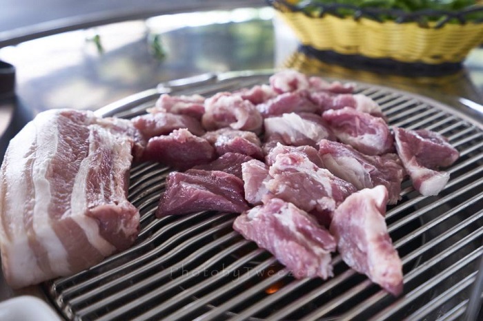 Donsadon Main Store (돈사돈 본점)