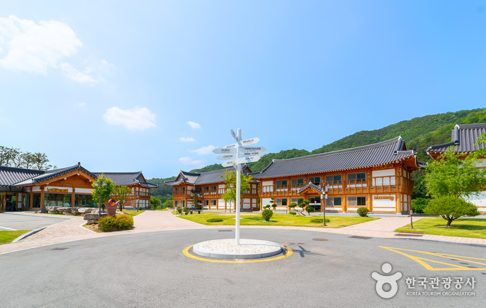 Sejonggwan of the Royal Room (왕의지밀 세종관)