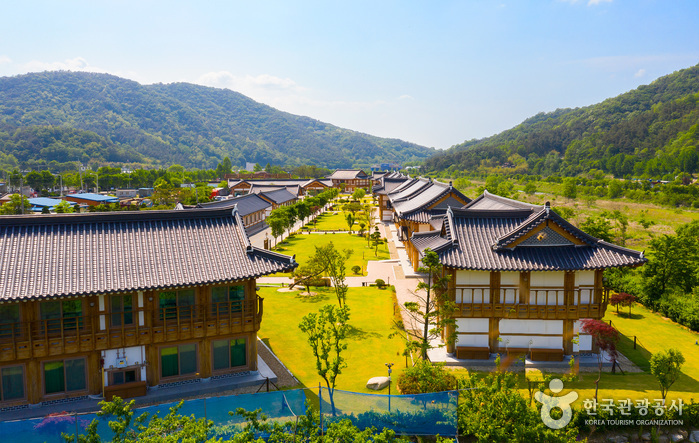 Gojonggwan of the Royal Room (왕의지밀 고종관)