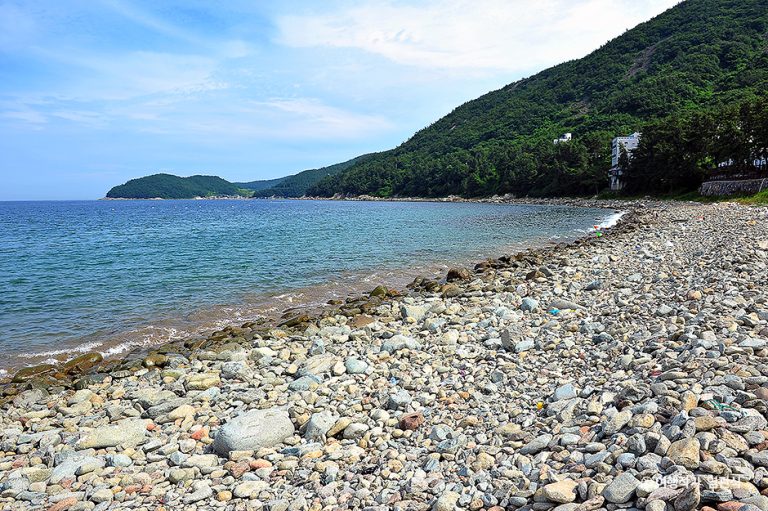 Museulmokhaebyeon Beach (무슬목 해변)