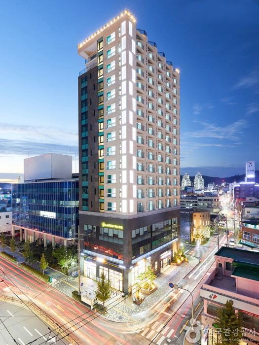 Golden Tulip Jinju Hotel Namgang (골든튤립 호텔 남강)