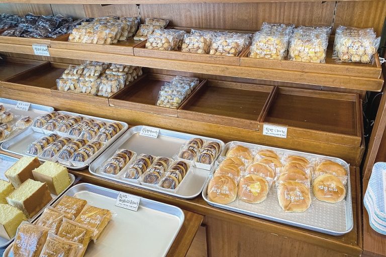 Myeongmun Jegwa (명문제과)