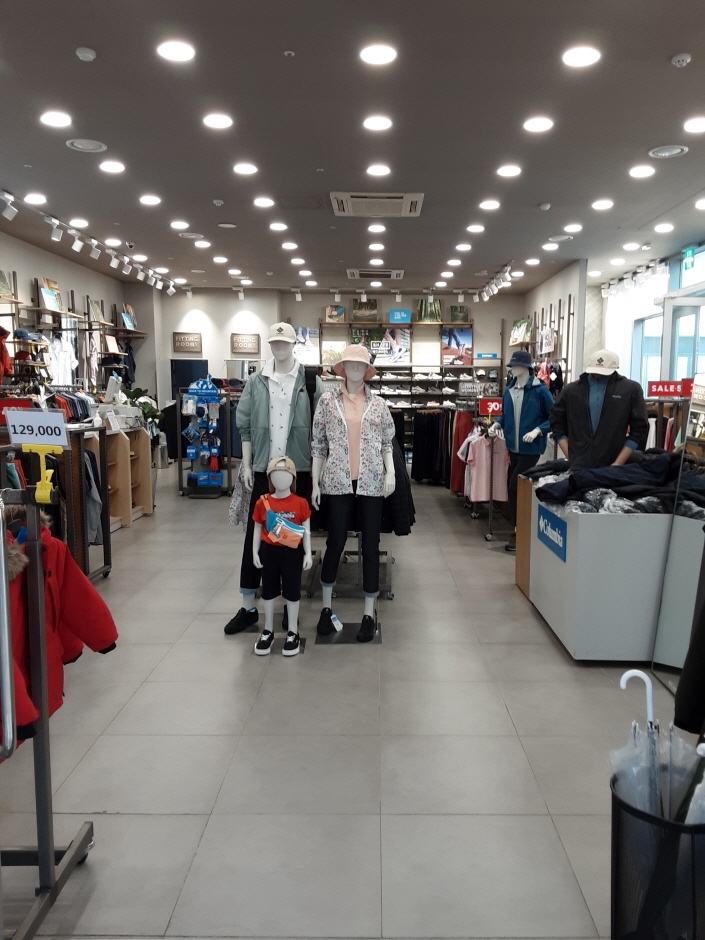 Columbia – Lotte Gimhae Branch [Tax Refund Shop] (컬럼비아 롯데김해)