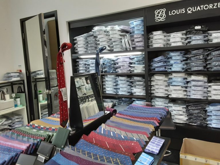 Louis Quatorze – Lotte Gimhae Branch [Tax Refund Shop] (루이까또즈 롯데김해)