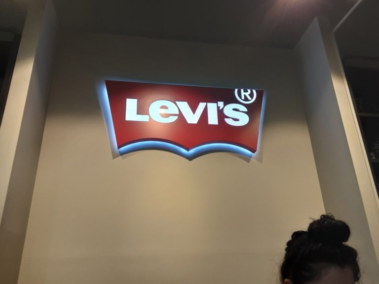 Levi’S – Lotte Outlets Gimhae Branch [Tax Refund Shop] (리바이스 롯데아울렛 김해점)
