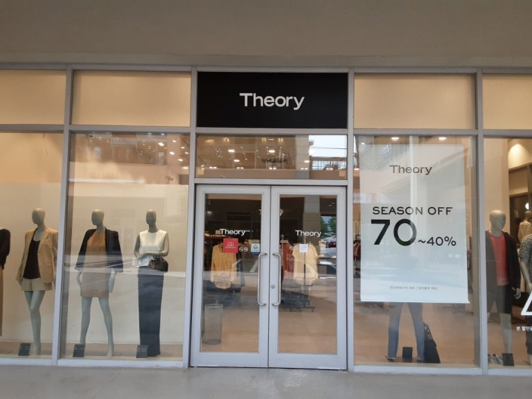 Theory – Lotte Outlets Gimhae Branch [Tax Refund Shop] (띠어리 롯데아울렛 김해점)