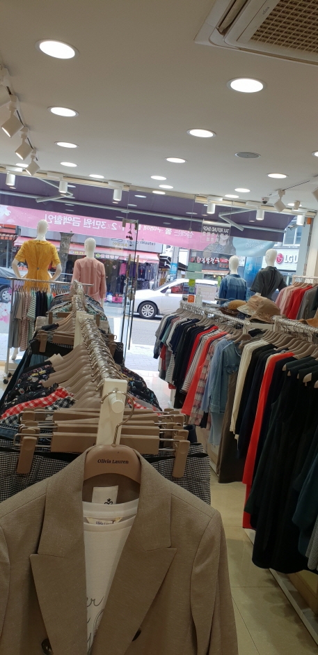 Olivia Lauren – Yeosu Branch [Tax Refund Shop] (올리비아로렌(여수))