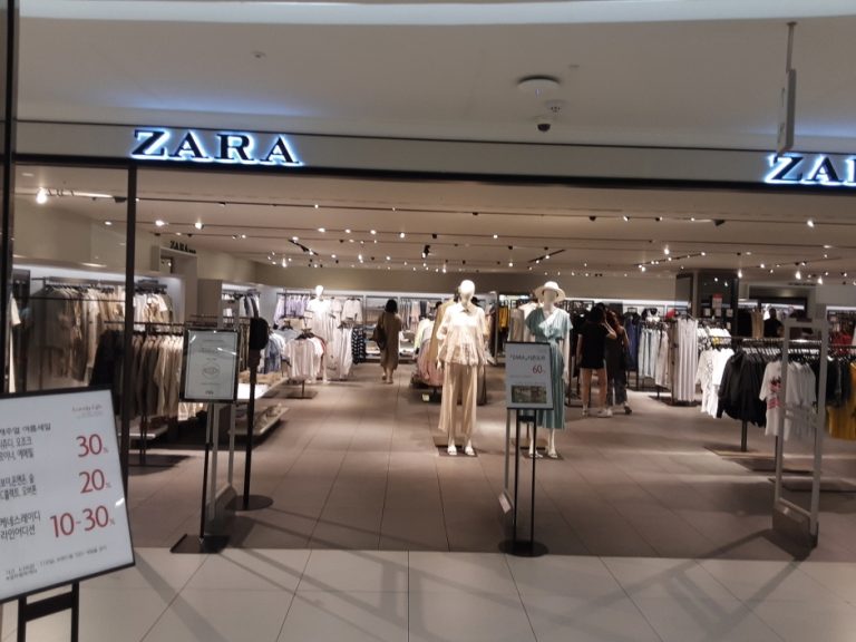 Zara – Lotte Changwon Branch [Tax Refund Shop] (자라 롯데 창원점)