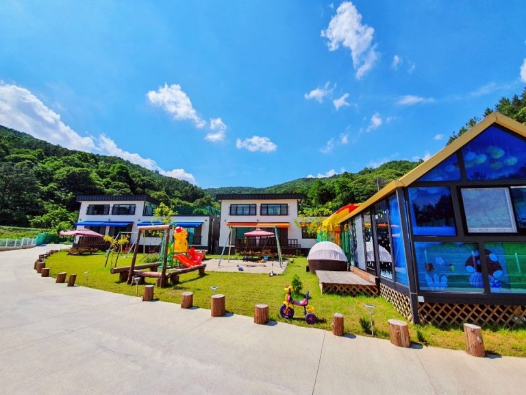 Sky Little Kids Pool Villa [Korea Quality]/하늘꼬마키즈풀빌라[한국관광 품질인증]