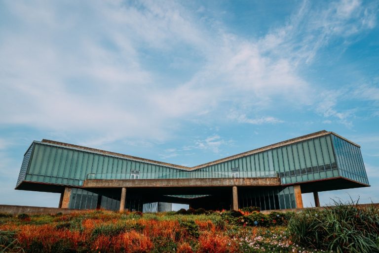 Yumin Art Nouveau Collection (유민미술관)