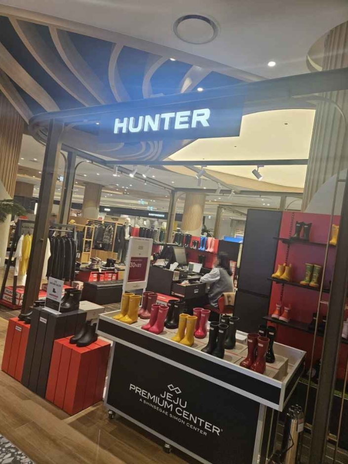 Hunter – Shinsegae Simon Jeju Outlets Branch [Tax Refund Shop] (헌터 신세계사이먼 제주아울렛)
