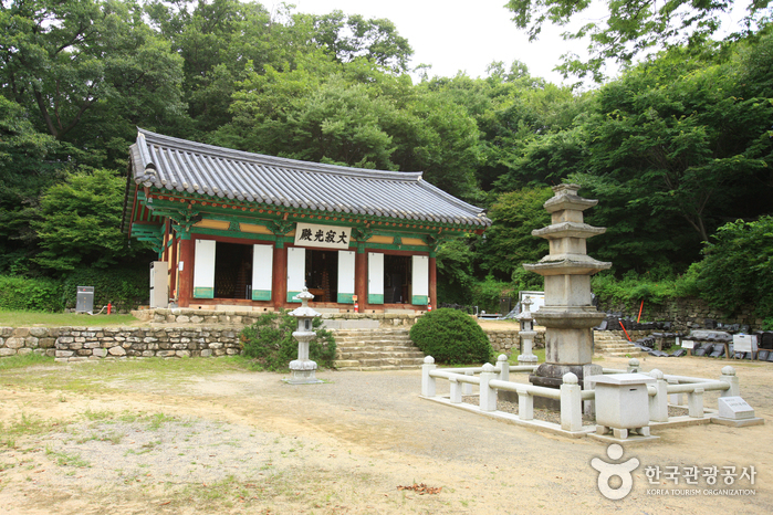 Cheorwon Dopiansa Temple (도피안사(철원))