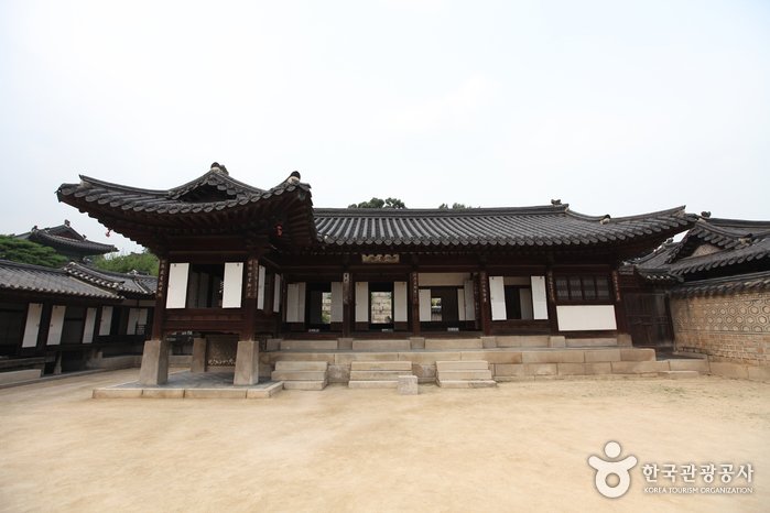 Nakseonjae Hall (낙선재)