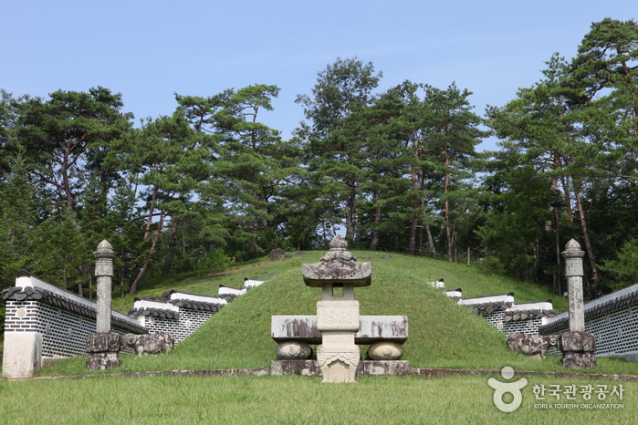 Yeongwol Jangneung Royal Tomb [UNESCO World Heritage] (영월 장릉(단종) [유네스코 세계유산])