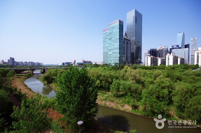 Yeouido Saetgang Ecological Park (여의도샛강생태공원)