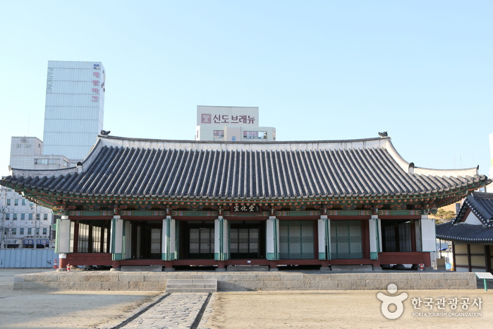 Gangwongamyeong Provincial Office, Wonju (원주 강원감영)