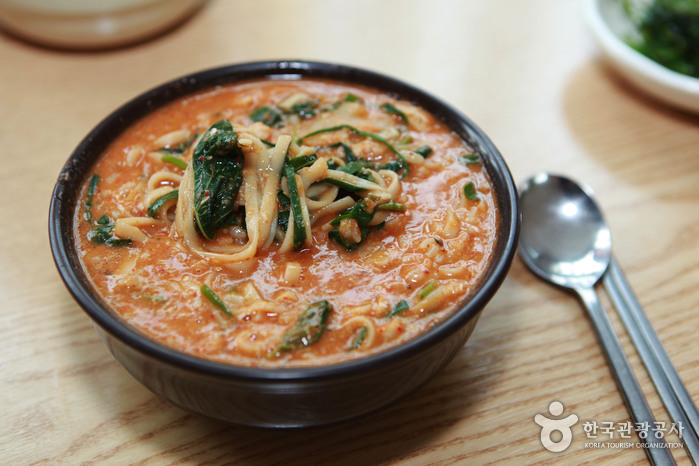 Jeogok Sikdang (저곡식당)