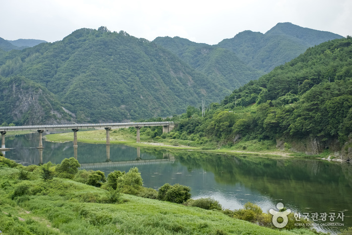 Yeongwol Donggang River (동강(영월))