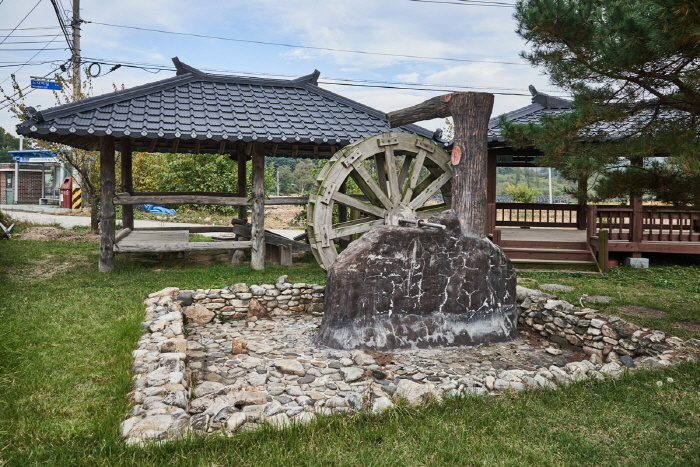 Jeongseon Morundae Cliff (몰운대 (정선))