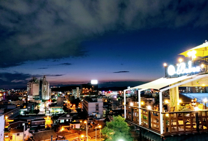 Suamgol Café Street(수암골 카페거리)