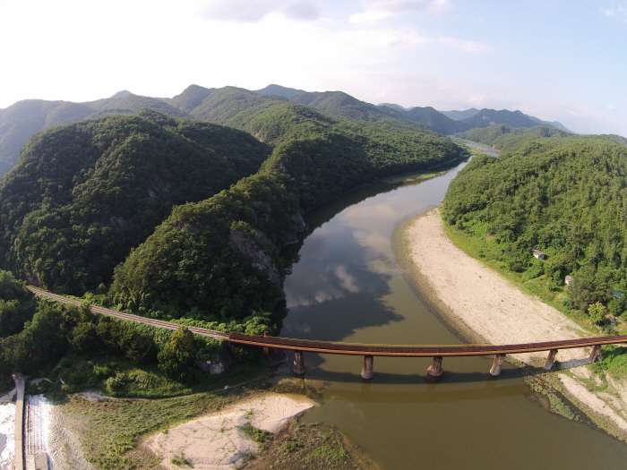 Ganhyeon Tourist Area (간현관광지)