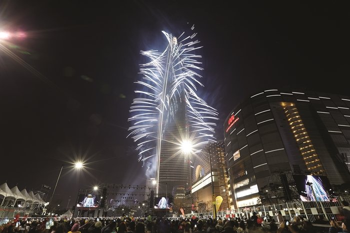 Lotte World Tower & Mall (롯데월드타워&롯데월드몰)