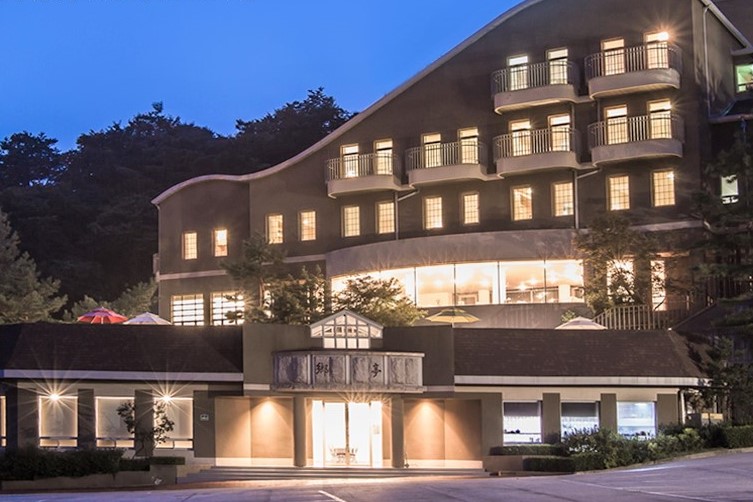 Hotel West of Canaan (웨스트오브가나안)