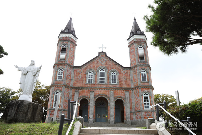 Hamdeok Catholic Church (합덕성당)