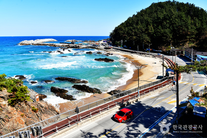 Jageunhujinhaebyeon Beach (작은후진해수욕장)