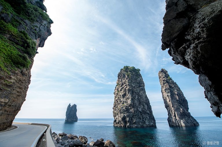 Samseonam Rocks [National Geopark] (삼선암 (울릉도, 독도 국가지질공원))