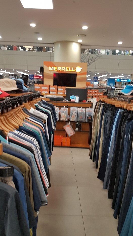 Merrell – Lotte Outlets Goyang Branch [Tax Refund Shop] (머렐 롯데아울렛 고양점)