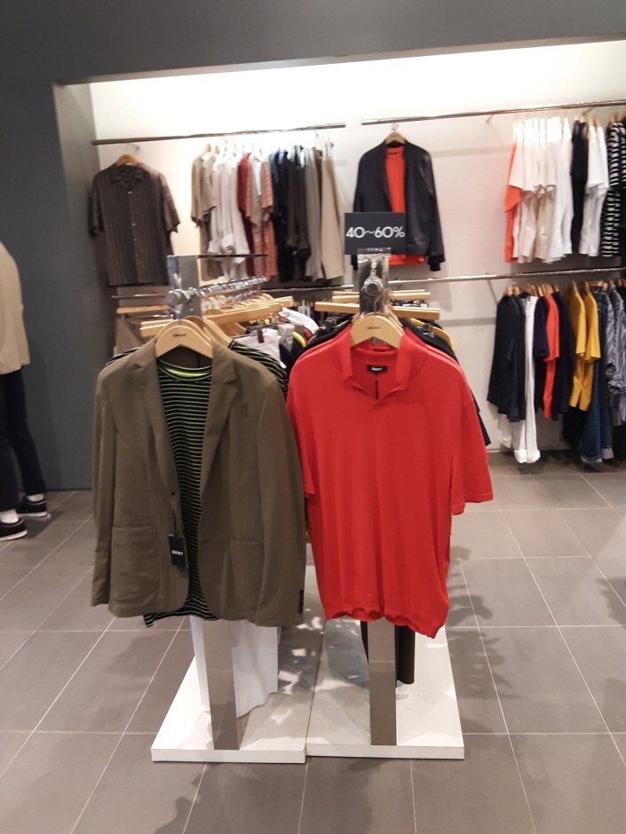 The Handsome Dkny – Lotte Paju Branch [Tax Refund Shop] (한섬 DKNY 롯데파주)