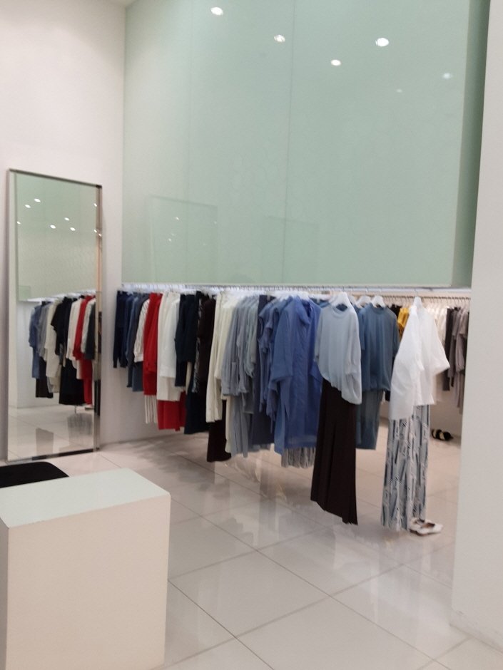 Kuho – Lotte Outlets Paju Branch [Tax Refund Shop] (구호 롯데아울렛 파주점)