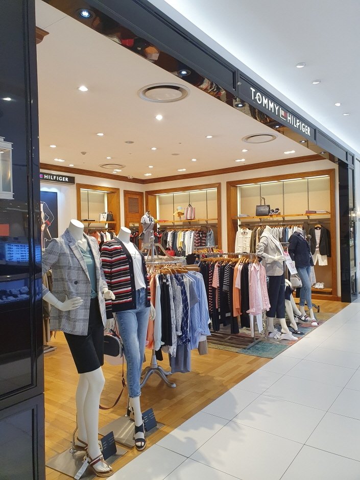 Tommy Hilfiger – Lotte Department Store Pyeongchon Branch [Tax Refund Shop] (타미힐피거 롯데백화점 평촌점)