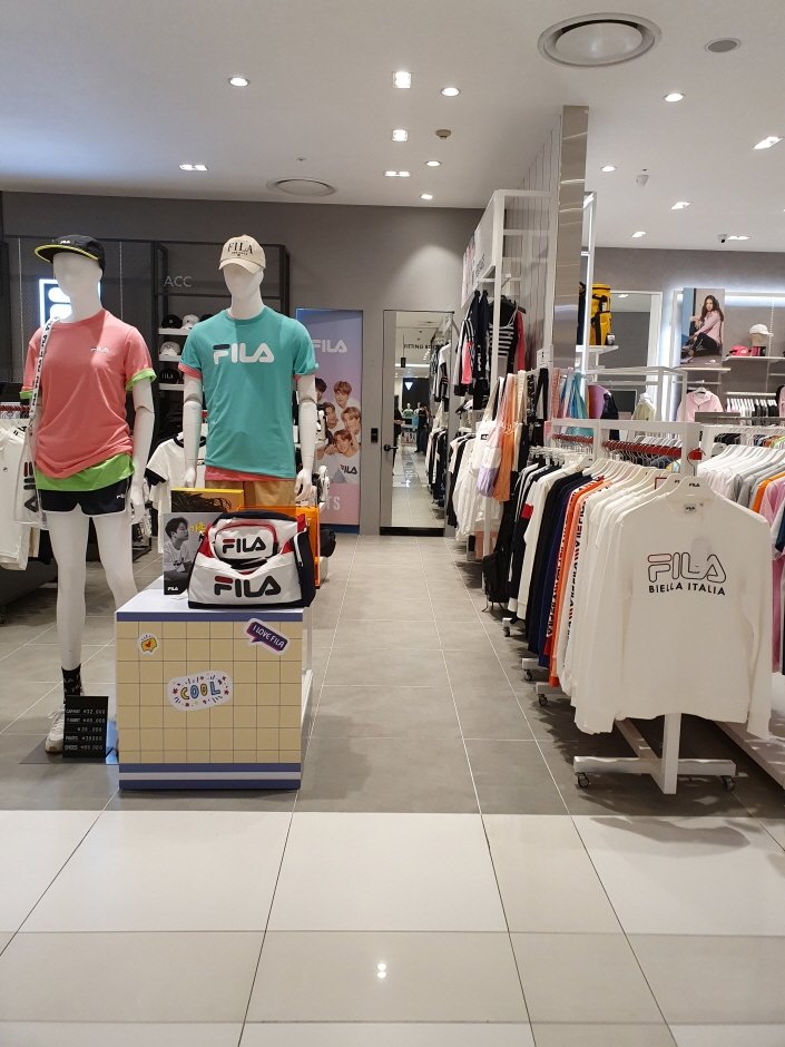 Fila – Lotte Department Store Pyeongchon Branch [Tax Refund Shop] (휠라 롯데백화점평촌점)
