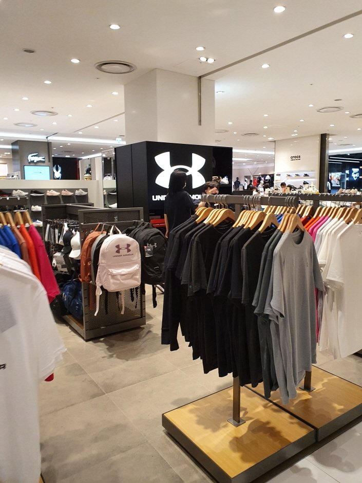Under Armour – Lotte Department Store Pyeongchon Branch [Tax Refund Shop] (언더아머 롯데백화점평촌점)