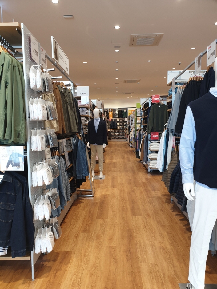 Uniqlo – Chungju Branch [Tax Refund Shop] (유니클로 충주)