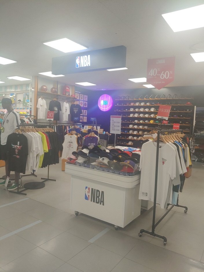 NBA – Lotte Guri Branch [Tax Refund Shop] (NBA 롯데구리)