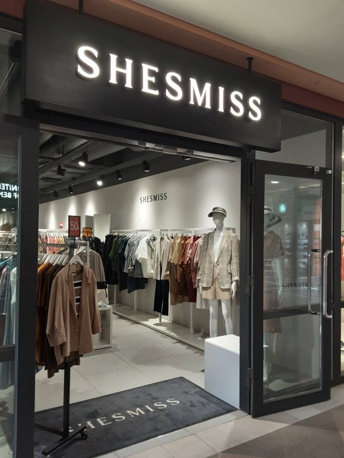 Shesmiss [Tax Refund Shop] (SHESMISS)