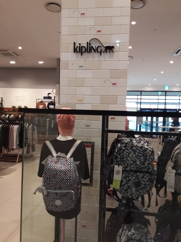 Kipling – Lotte Outlets Paju Branch [Tax Refund Shop] (키플링 롯데아울렛 파주)
