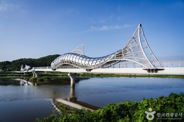 Uljin Euneo Bridge (울진은어다리)