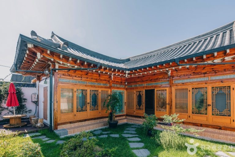 Hanok Stay Joadang [Korea Quality] 한옥스테이 조아당[한국관광 품질인증]