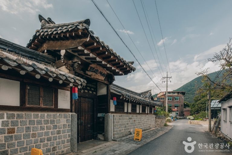 Danchonsewongotak / 단촌서원고택